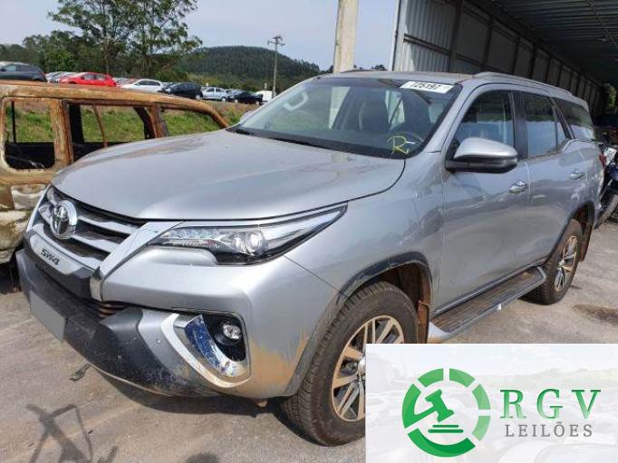 TOYOTA HILUX SW4 19/20