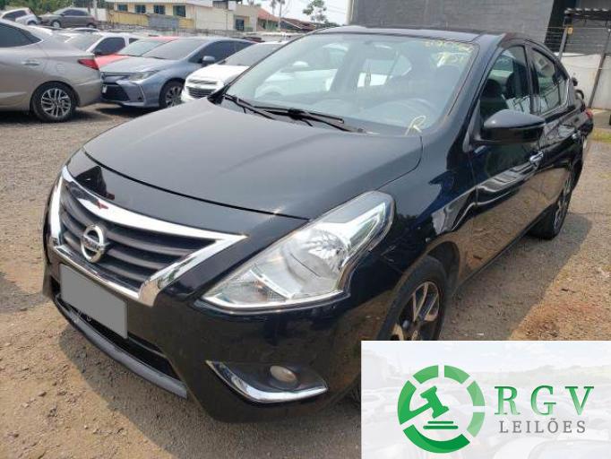 NISSAN VERSA 16/16